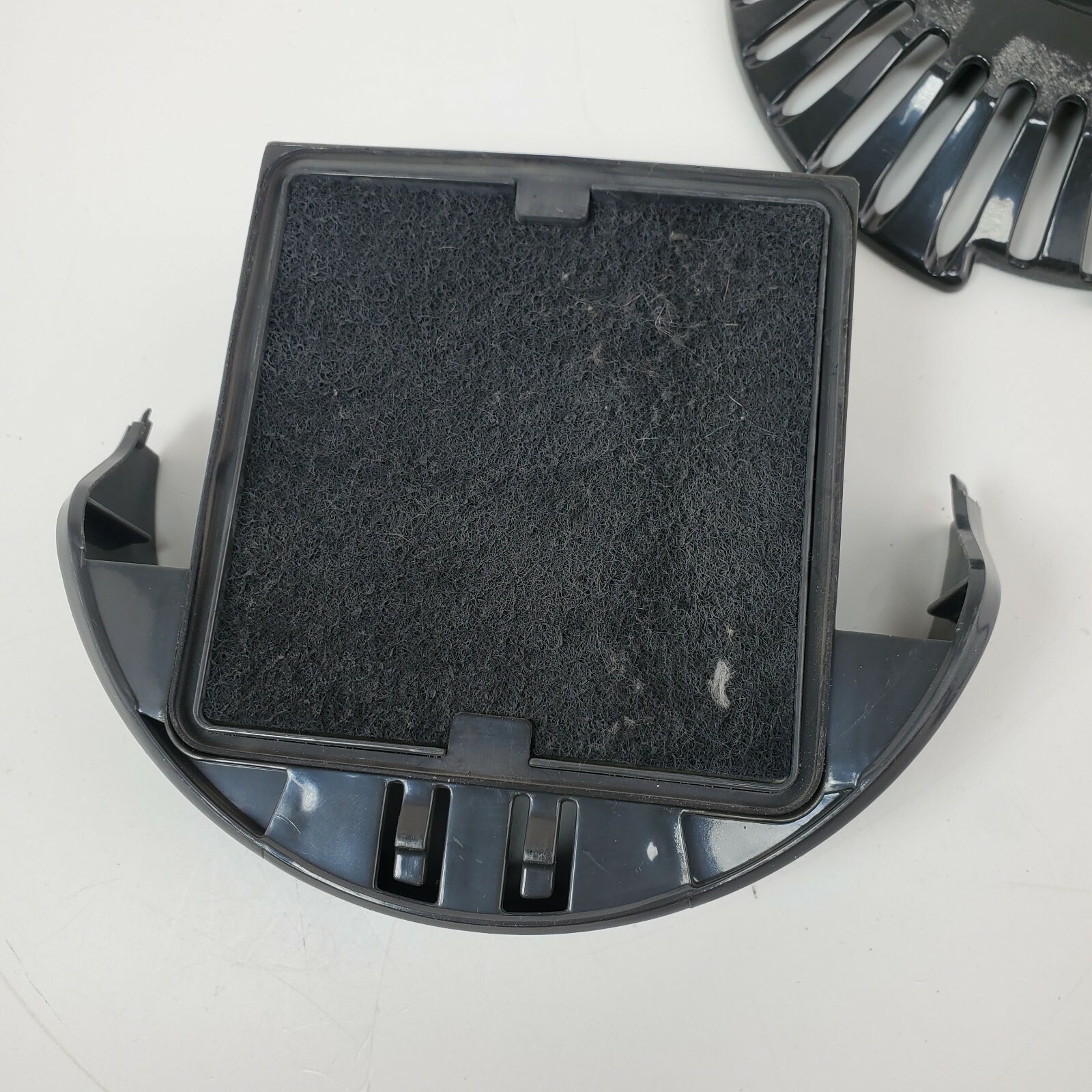 Hoover UH72600 WINDTUNNEL VACUUM Replacement Part Exhaust Cover