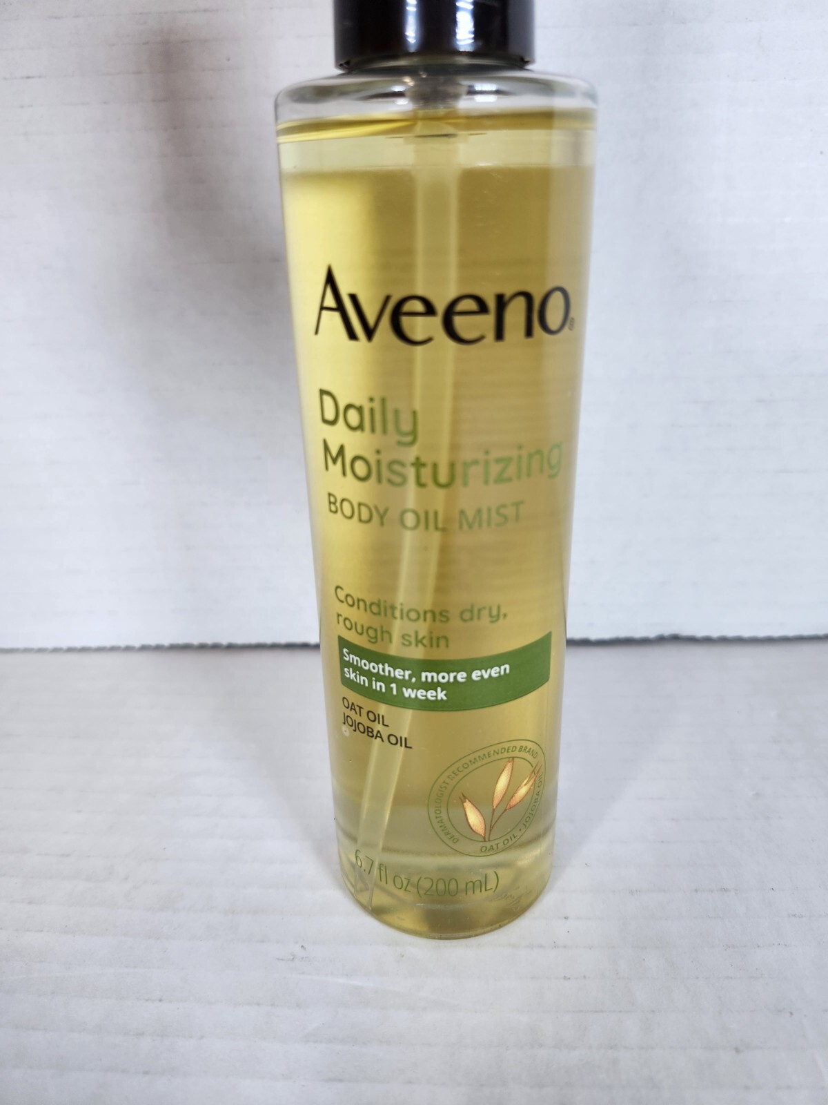 Aveeno Oat & Jojoba Oil Body Mist for Dry Sensitive Skin Hydration