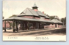 Postcard New York Ballston Spa Delaware & Hudson Railroad Depot Station Hand col