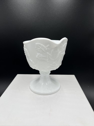 Indiana Glass Colony Harvest Milk Glass Creamer. Vtg. 4.5”Tall. Grape/Leaf - Picture 2 of 10