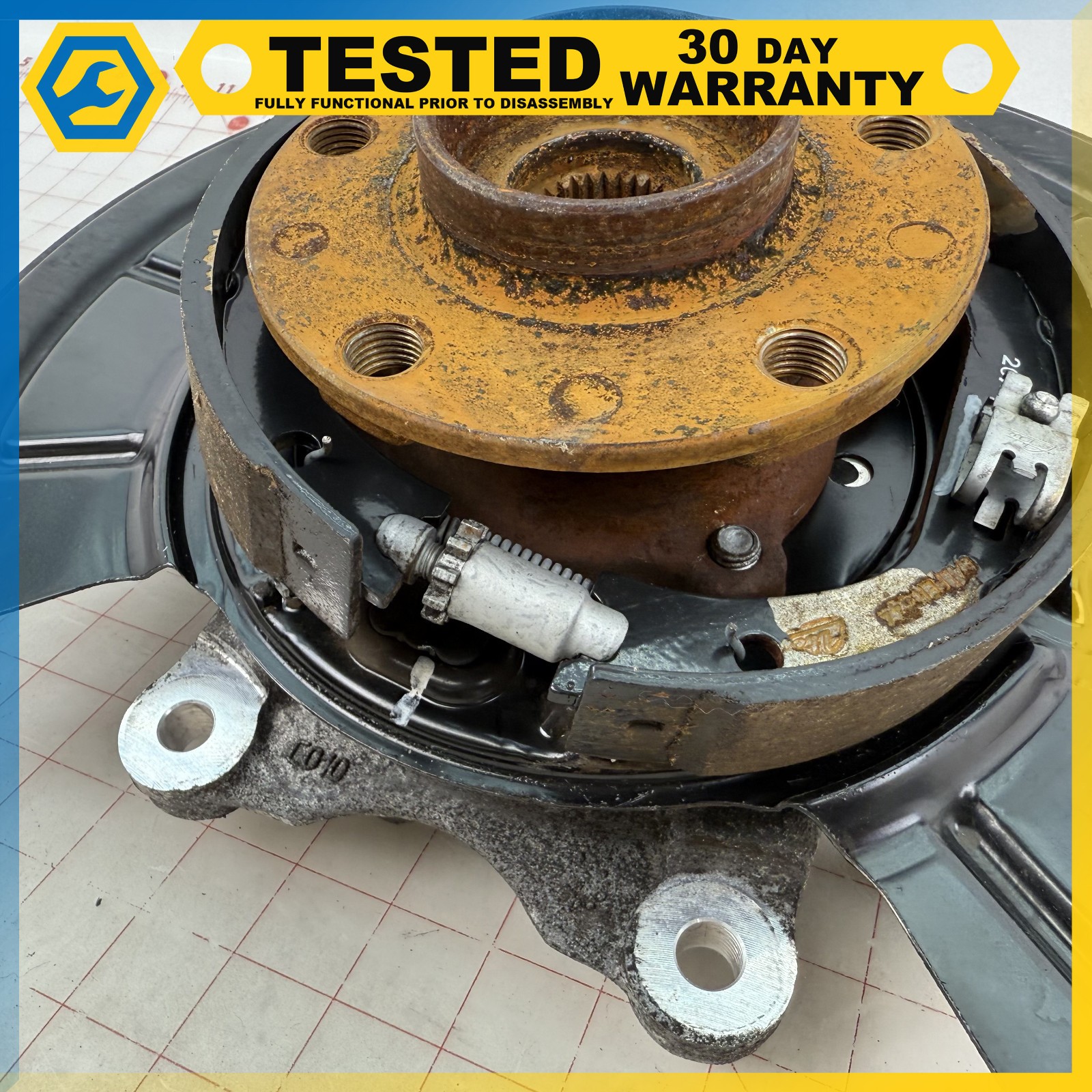 14-16 MASERATI GHIBLI REAR RIGHT PASSENGER SIDE SPINDLE KNUCKLE W/ HUB OEM