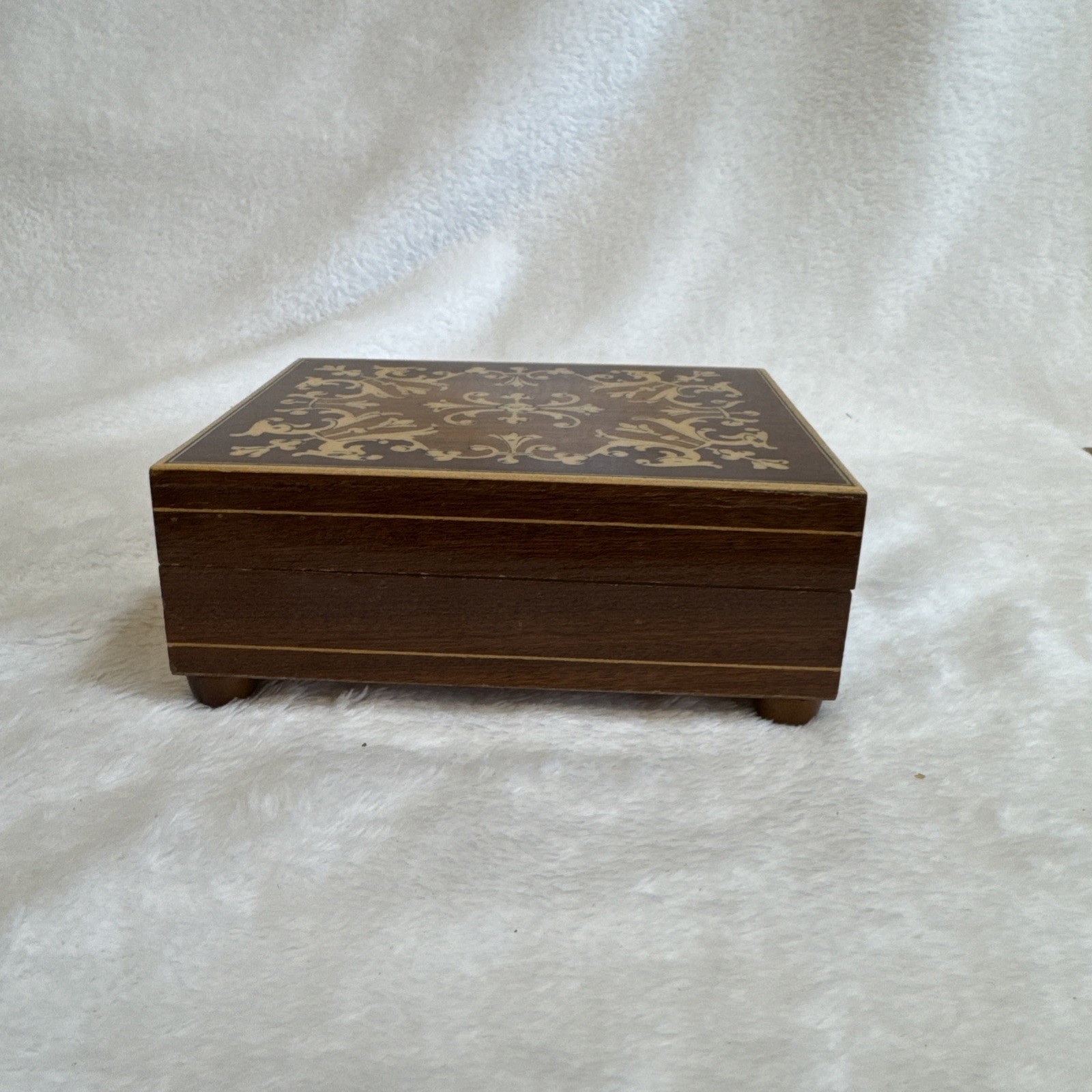 Reuge "Try to Remember" Swiss Musical Movement Wooden Jewelry Box Marquetry