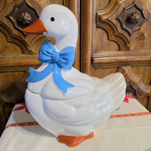 Vintage ceramic goose cookie jar was manufactured in Japan by B&D