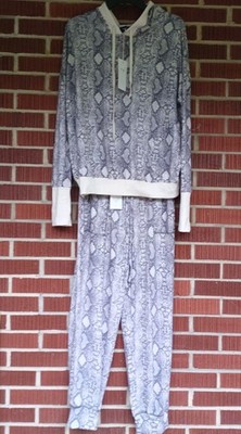 Women's 2pc Casual Wear Set Snake Skin Pattern  New  L-top/ M-bottom