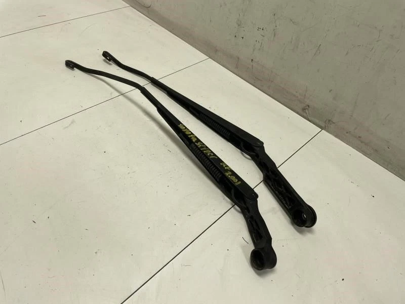 2001 TOYOTA MR2 SPYDER LEFT/RIGHT FRONT WINDSHIELD WIPER ARM OEM+ - Image 4 of 4