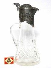 GROßE KRISTALLKARAFFE + ZINNMONTIERUNG + ADLERKOPF + HISTORISMUS + SCHENKKANNE