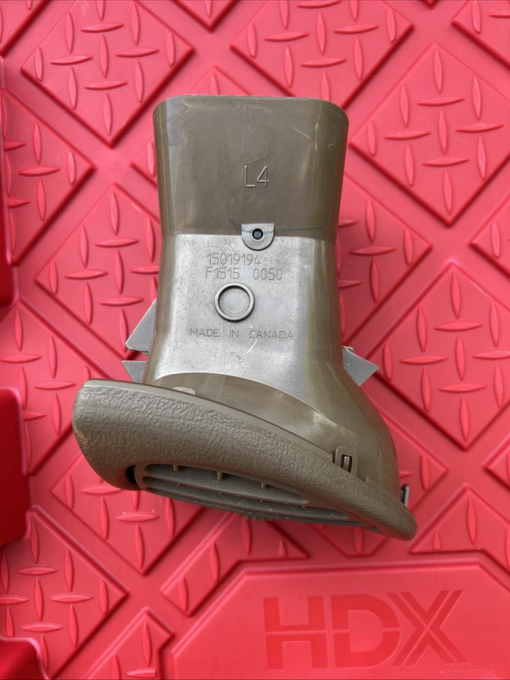 2002-2009 Chevrolet Trailblazer Passenger Right Side Brown AC Air Duct Vent OEM - Image 2 of 4