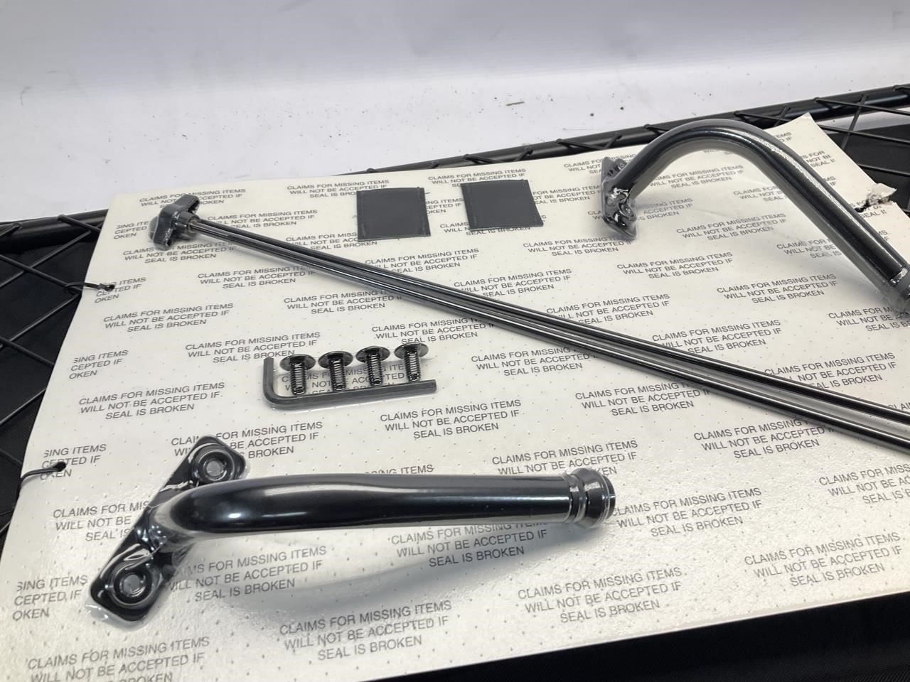 21-27 Bentley Bentayga Luggage Compartment Partition Q