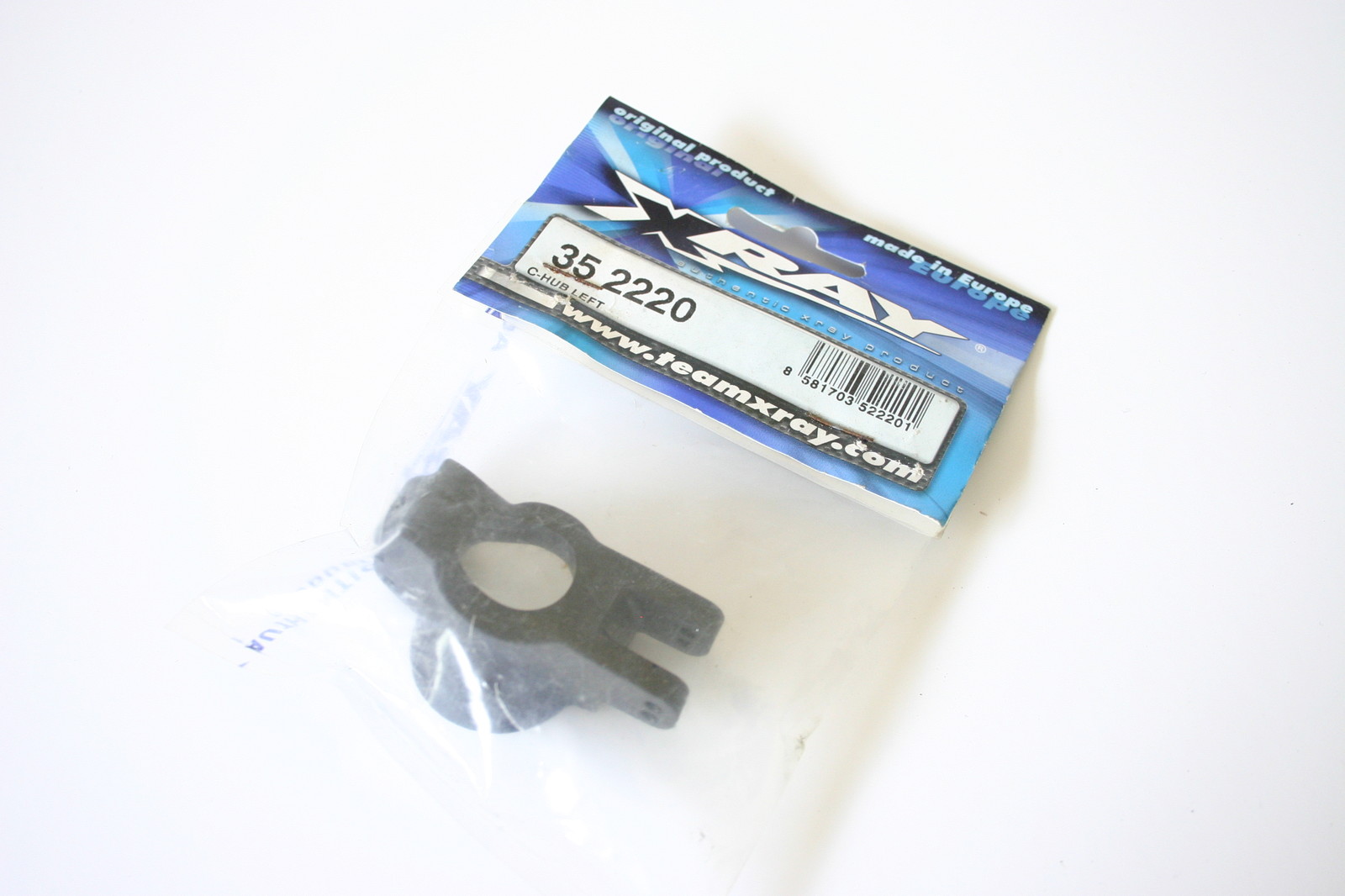 Xray XB8 TQ C-Hub Left - 352220