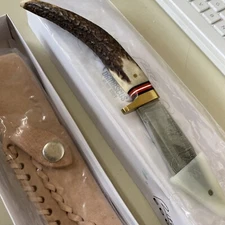 Rite Edge Stag Spike Tan Fixed Blade Knife - Damascus Plain