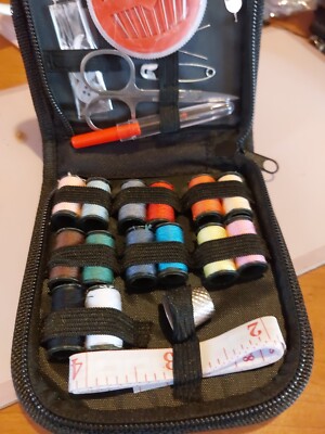 Wondolla Sewing Kit, Portable Sewing Kit In Faux Leather Case, Big Eye Steel Sewing Needles Kit, Complete Travel With Scissors Needles Thread & Accessories For Travel And Home (Green - Foto 5