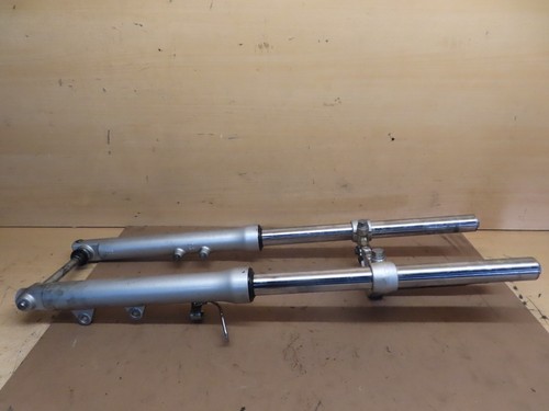 2000 Yamaha Virago XV 250 S EU1 2640 Miles - Front Suspension Forks - Picture 7 of 14