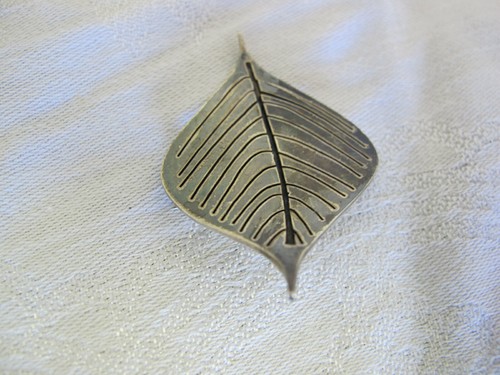PIN DE HOJA CURVA DE PLATA ESTERLINA DE COLECCIÓN - Imagen 3 de 3