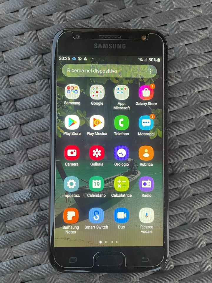 Samsung Galaxy J3 2016, foto 1 di 5