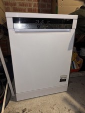 Grundig Freestanding Dishwasher