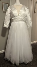 CLOSE OUT SALE. wedding dress size 16 NWT
