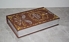 NEW Three Musketeers  Alexandre Dumas Ribbon Gilded Hardcover Deluxe