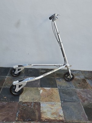 その他 TRIKKE8 3CV ORIGINAL TRIKKE T8 3CV 3 WHEEL ADULT SIZE WHEEL CARVING SCOOTER