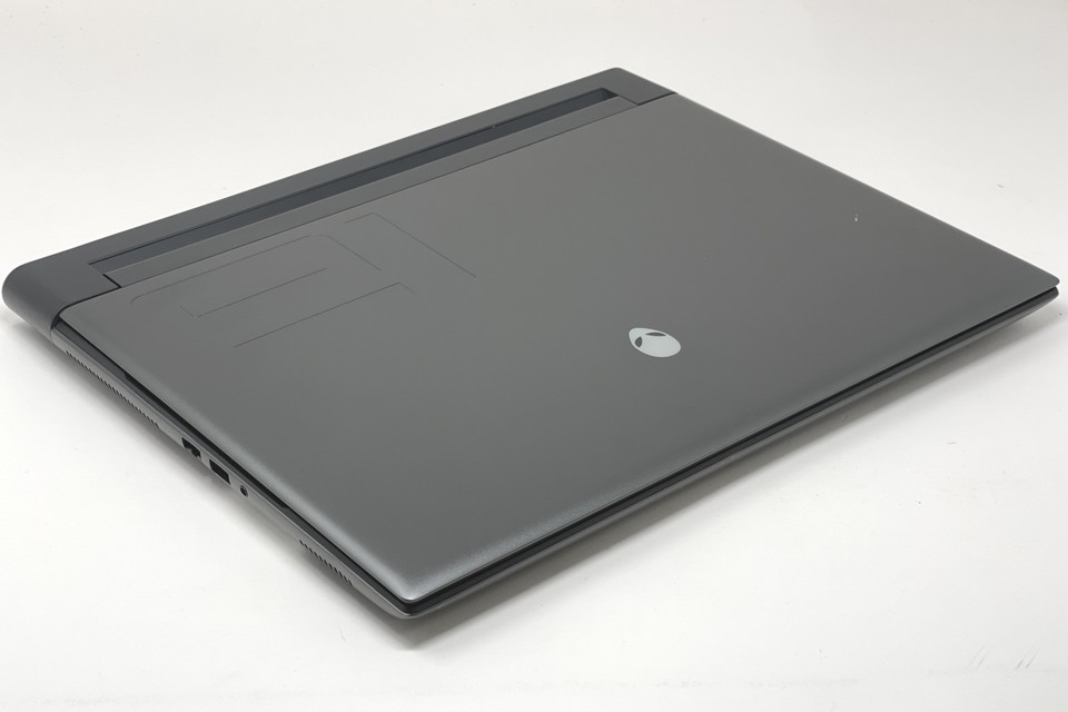 Alienware M16 R1 AMD Ryzen 9 32GB RAM 2TB SSD AMD Radeon 16in QHD+ ...