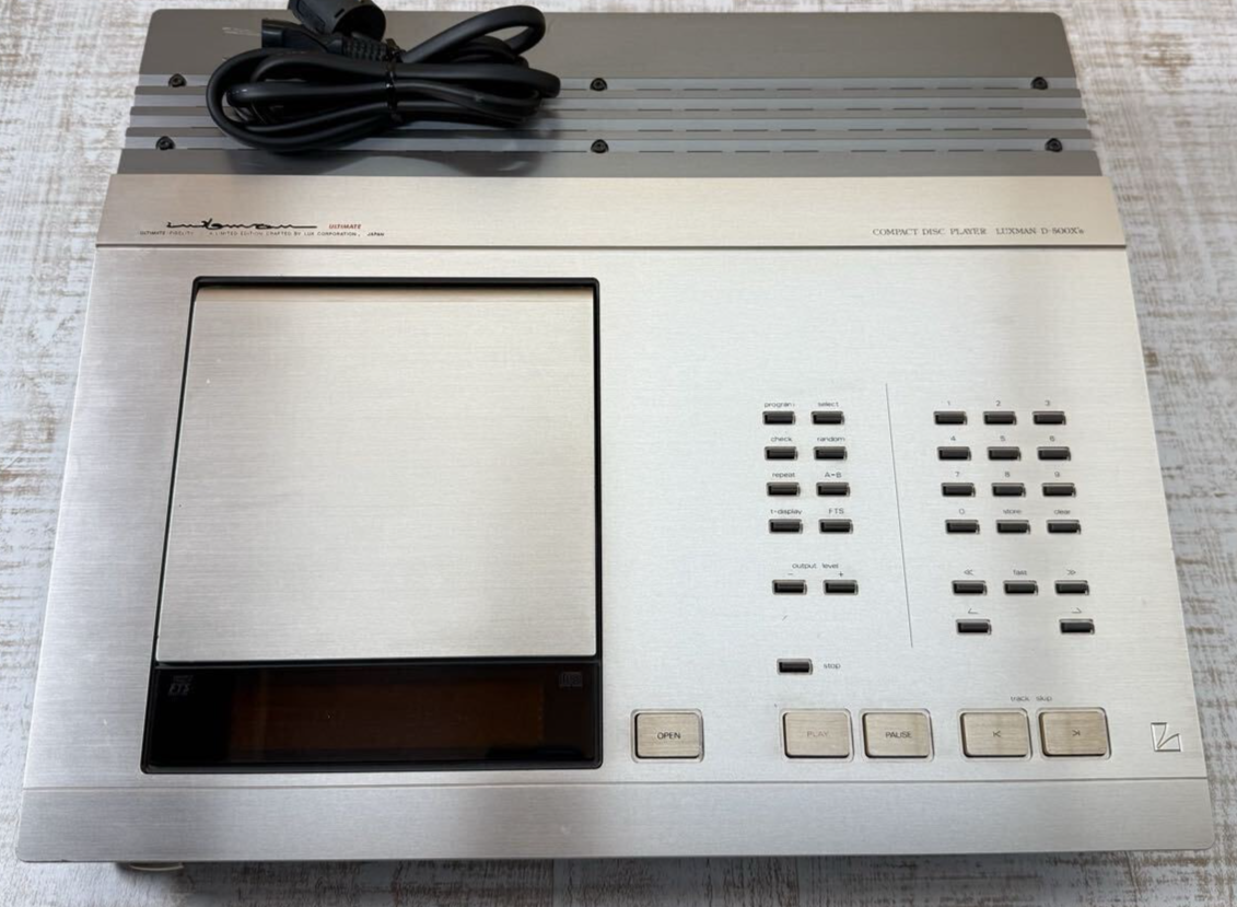 LUXMAN D-500X's D-500Xs CD Player Top loading method AC100V 30W