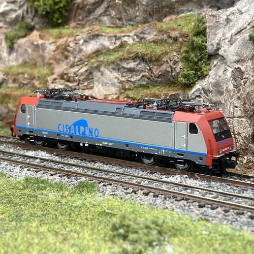 Locomotive électrique Re 484 018, Cisalpino, CIS, Ep. V et VI - Fleischmann 7560 | Condition: Neuf