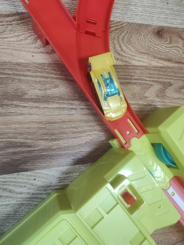 Hot Wheels Track Set Neon Speeders Skyscraper Speed Circuit Hot Wheels Car 2022 - Picture 6 of 10