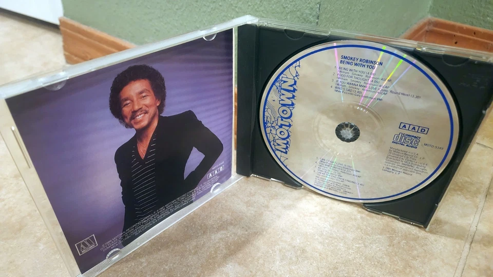 Smokey Robinson Being With You cd 1981 Motown label MOTD-5349 Early 1986 release — 第 2/3 张图片