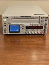 Sony DSR-45 MiniTape DVCAM Digital Video Cassette Recorder/Player