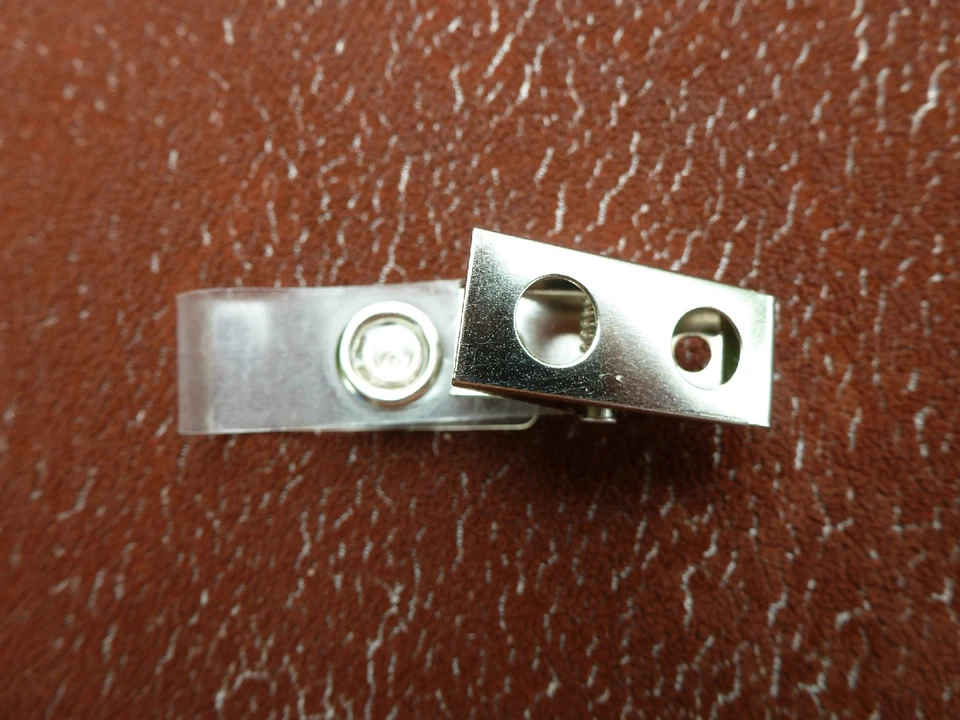 I.D. Clip de insignia de metal vinilo con broche de presión ~ para solo uno (1) envíos desde Florida EE. UU. Foto 3 de 4