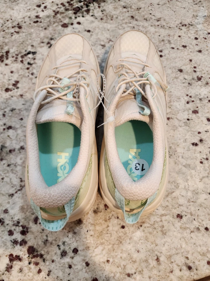 ¡Nuevo sin etiquetas! Zapatos para correr unisex Hoka One Bondi. Hombre 13. Mujer 14. Foto 2 de 4