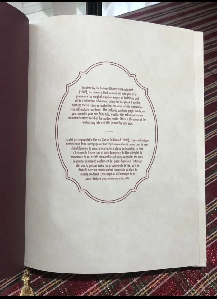 Disney Store Enchanted Storybook Journal grande *Nuevo Foto 3 de 4
