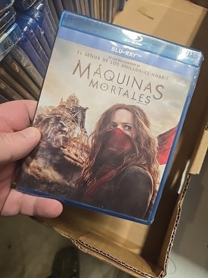 Mortal Engines | PG-13 2018   Action/Sci-fi   2h 8m | Blu Ray |Spanish Packaging