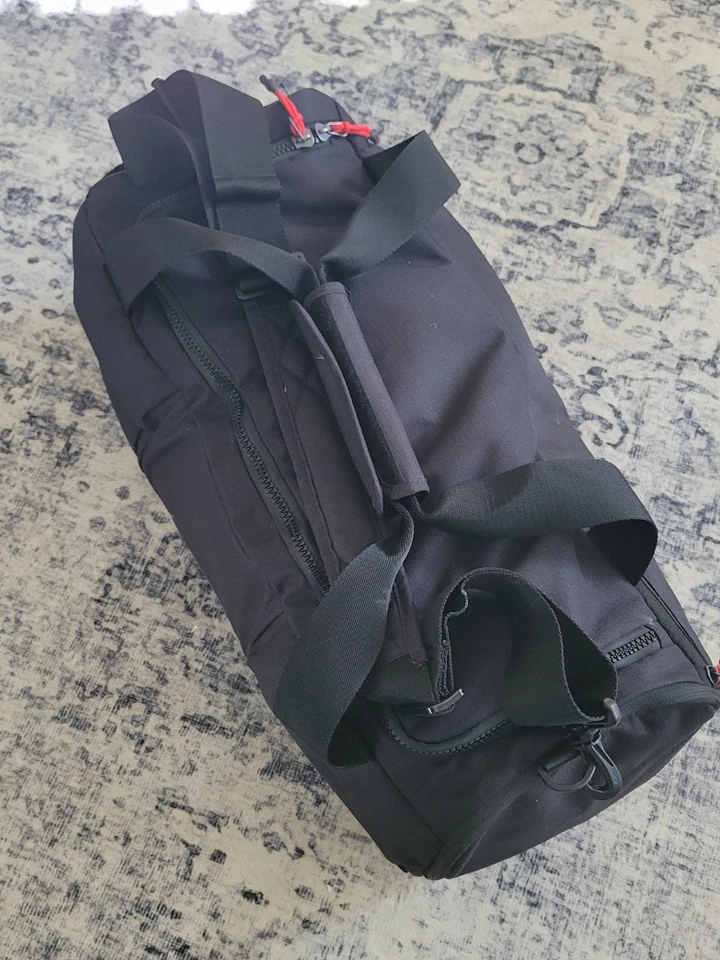 Nike Vapor Power Duffel Bag Multiple Compartments Gym Overnight Carry-On Bag  - Image 3 of 4