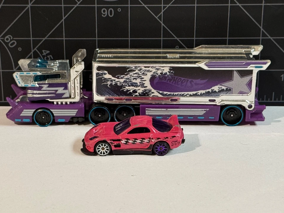 Hot Wheels Purple Galactic Express Hauler with 24/Seven Mazda Rx-7 Car - Image 2 of 4