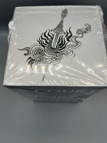 A Court of Thorns and Roses Paperback Box Set, Complete Series (Sarah J. Maas) - Picture 5 of 6