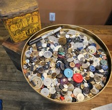 Antique Buttons LOT & Tin • Vintage Metal Wood Bakelite BUTTONS ☆ 1900-1960