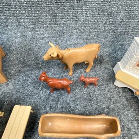 Playmobil 5422 Country Lodge Chalet 2013 Near Complete Figures Animals Retired