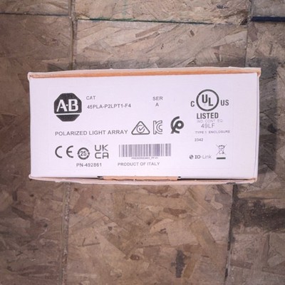 A-B Polarized Light Array 45PLA-P2LPT1-F4 IO-Link Type 1 Enclosure Italy