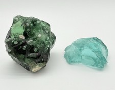 2 Decorative Mineral / Stone / Glass / Crystal Rocks Ornaments Green And Blue