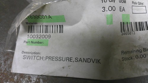 NEW OEM Sandvik Pressure Switch Decreasing 60PSI 64119327 - Picture 2 of 3