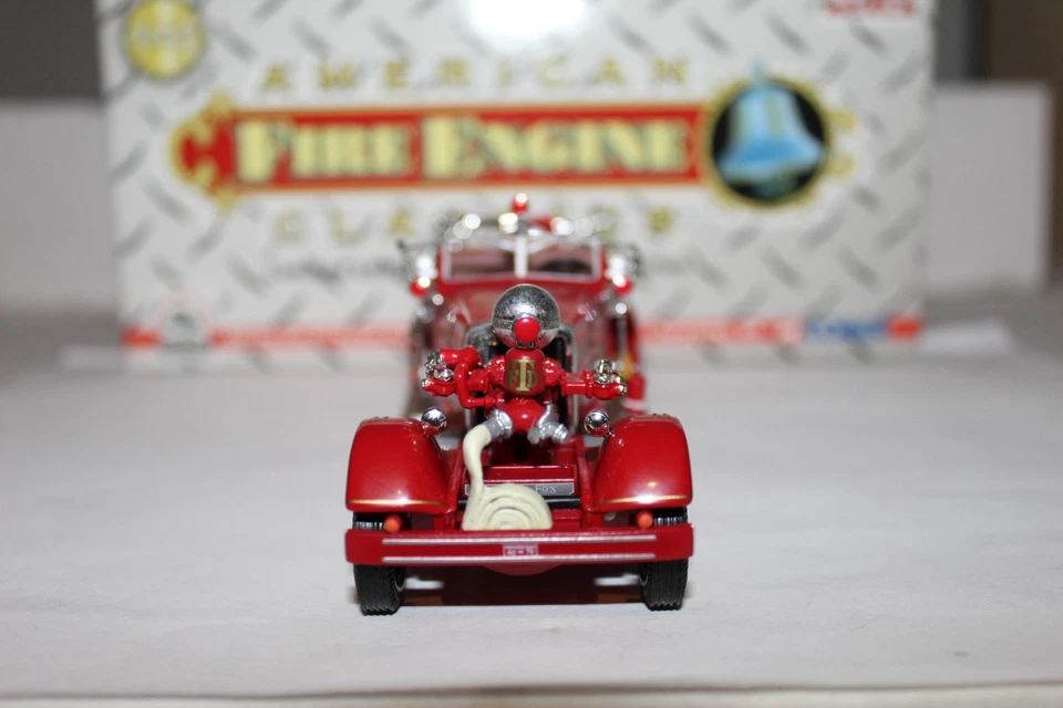 CORGI/American Fire Engine Classics Ahrens-Fox Piston Hope Hose Co. Tarrytown,NY - Image 2 of 4