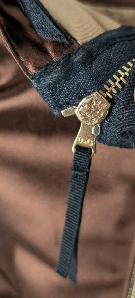 Vestido Vaina Vintage D&G Dolce & Gabbana Satinado Y2K Marrón Bronce Acanalado Cremallera Años 90 Foto 3 de 4