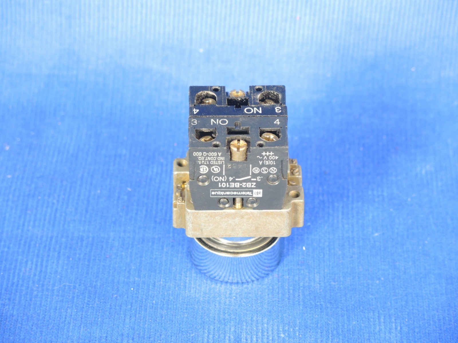 Telemecanique Momentary Push Button Switch w. 2x ZB2-BE101 and/or ZB2 ...