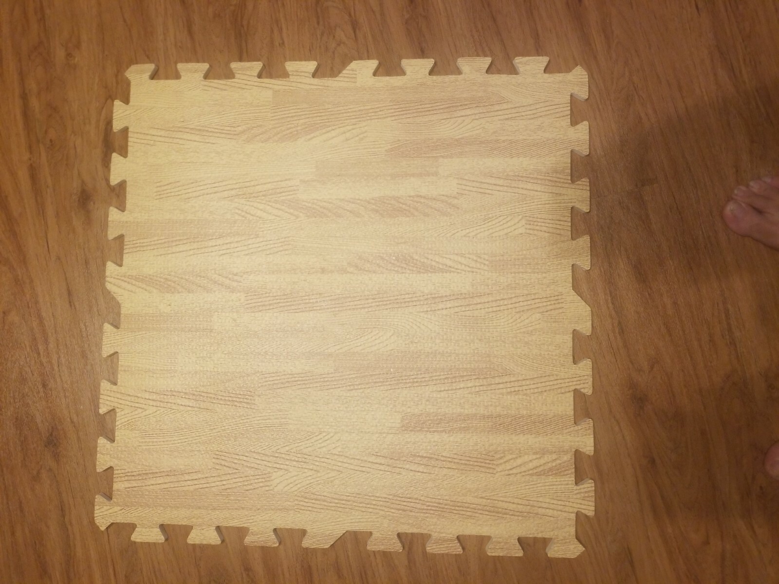 best exercise mat for wood floor