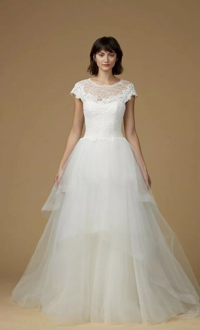 New Authentic Nouvelle Amsale lace tulle wedding dress Size 10 $2759 | eBay New Authentic Nouvelle Amsale lace tulle wedding dress Size 10 $2759 | eBay