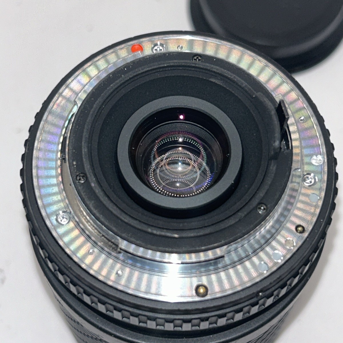 Objectif Sigma UC Zoom 35-135 mm 1:4-5,6 avec casquette fabriqué au