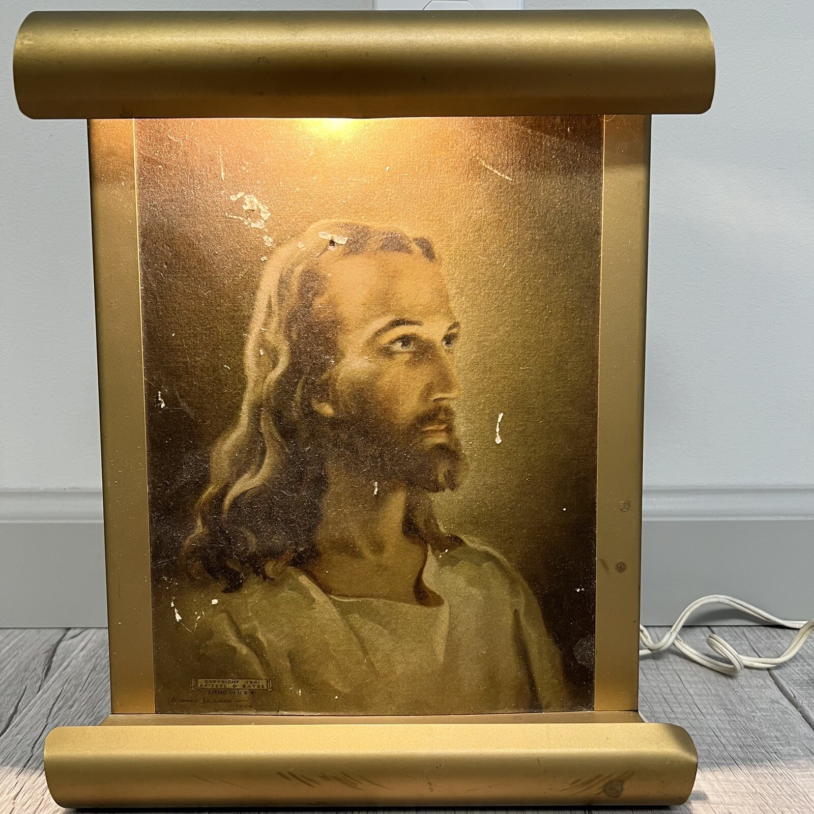 1941 Kriebel & Bates USA Litho of Jesus in Light Up Metal scroll Frame
