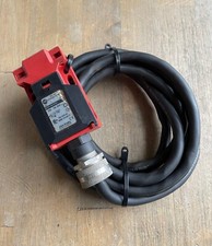 ALLEN BRADLEY 802F-S62PM2 SAFETY KEY INTERLOCK SWITCH 10A 500V APPROX. 9' CABLE