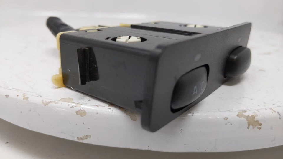 Saturn Sw1 1996-1999 calefacción climatización 21021824 HUGFE Foto 4 de 4