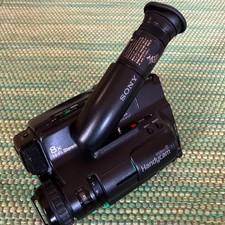 SONY CCD-TR75 Video 8 Handycam 8x Zoom Hi-Fi Stereo Used Japan Genuine